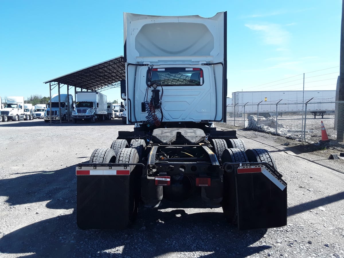 2020 Navistar International LT625 DAYCAB T/A 242099