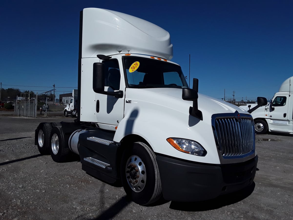 2020 Navistar International LT625 DAYCAB T/A 242099