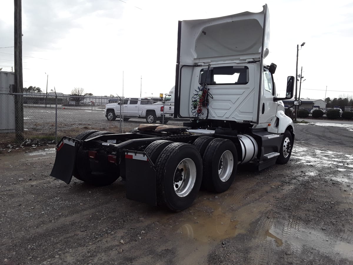 2020 Navistar International LT625 DAYCAB T/A 242101