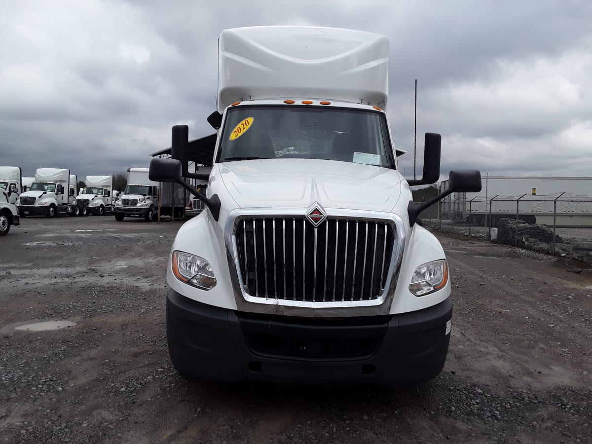 2020 Navistar International LT625 DAYCAB T/A 242114