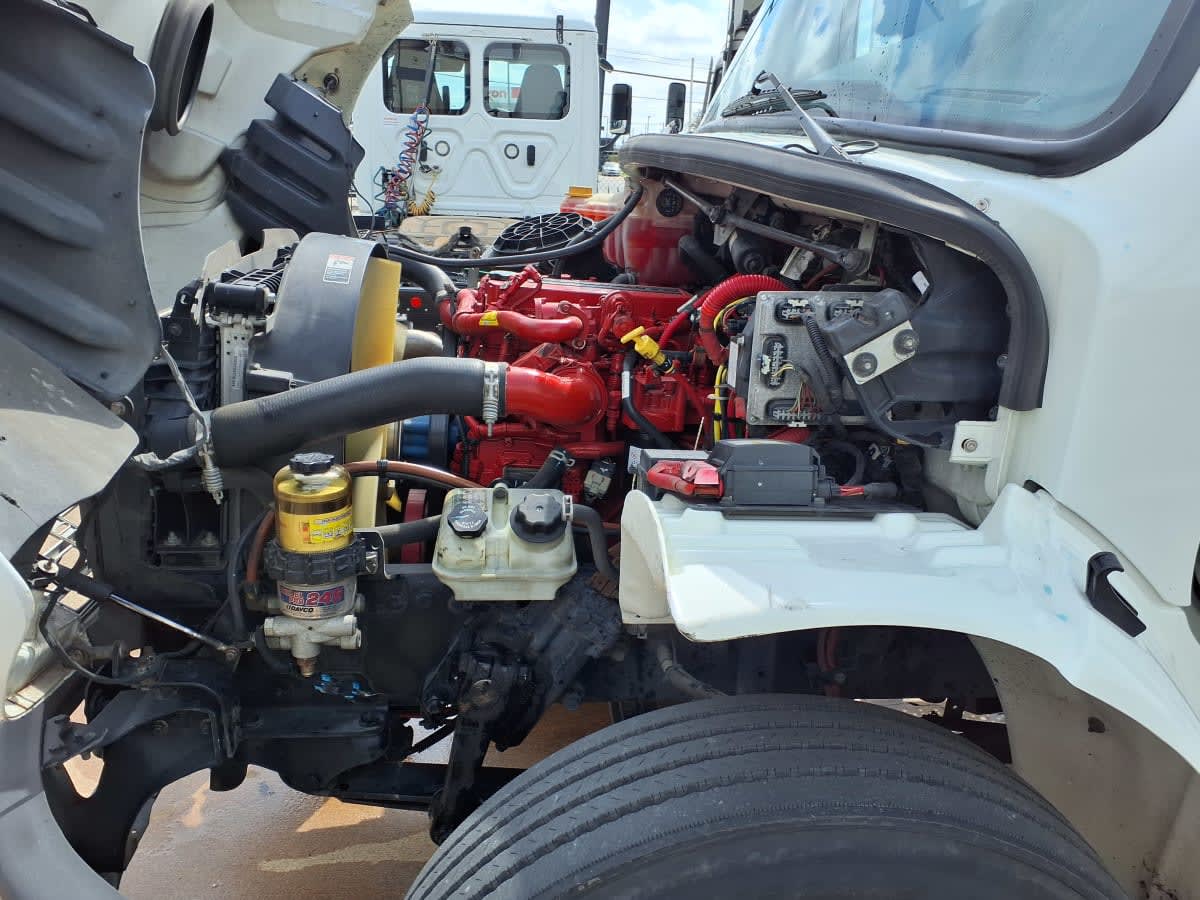 2020 Freightliner/Mercedes M2 106 242121