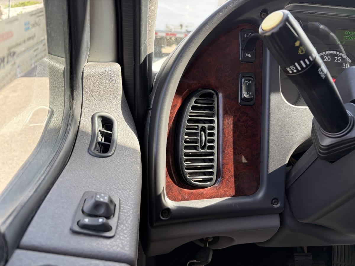 2020 Freightliner/Mercedes M2-112 242128