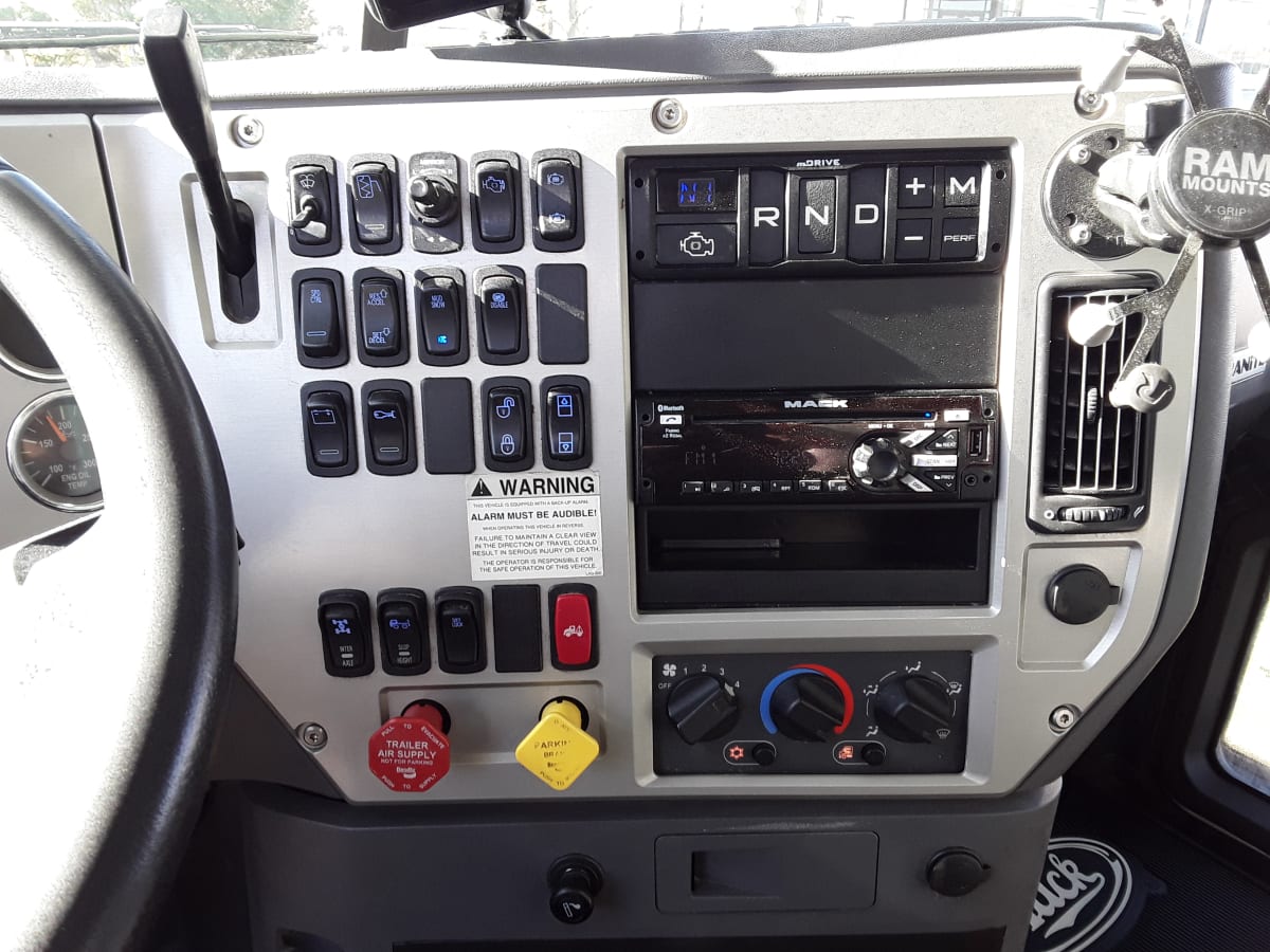 2018 Mack Trucks, Inc. GU813 242374