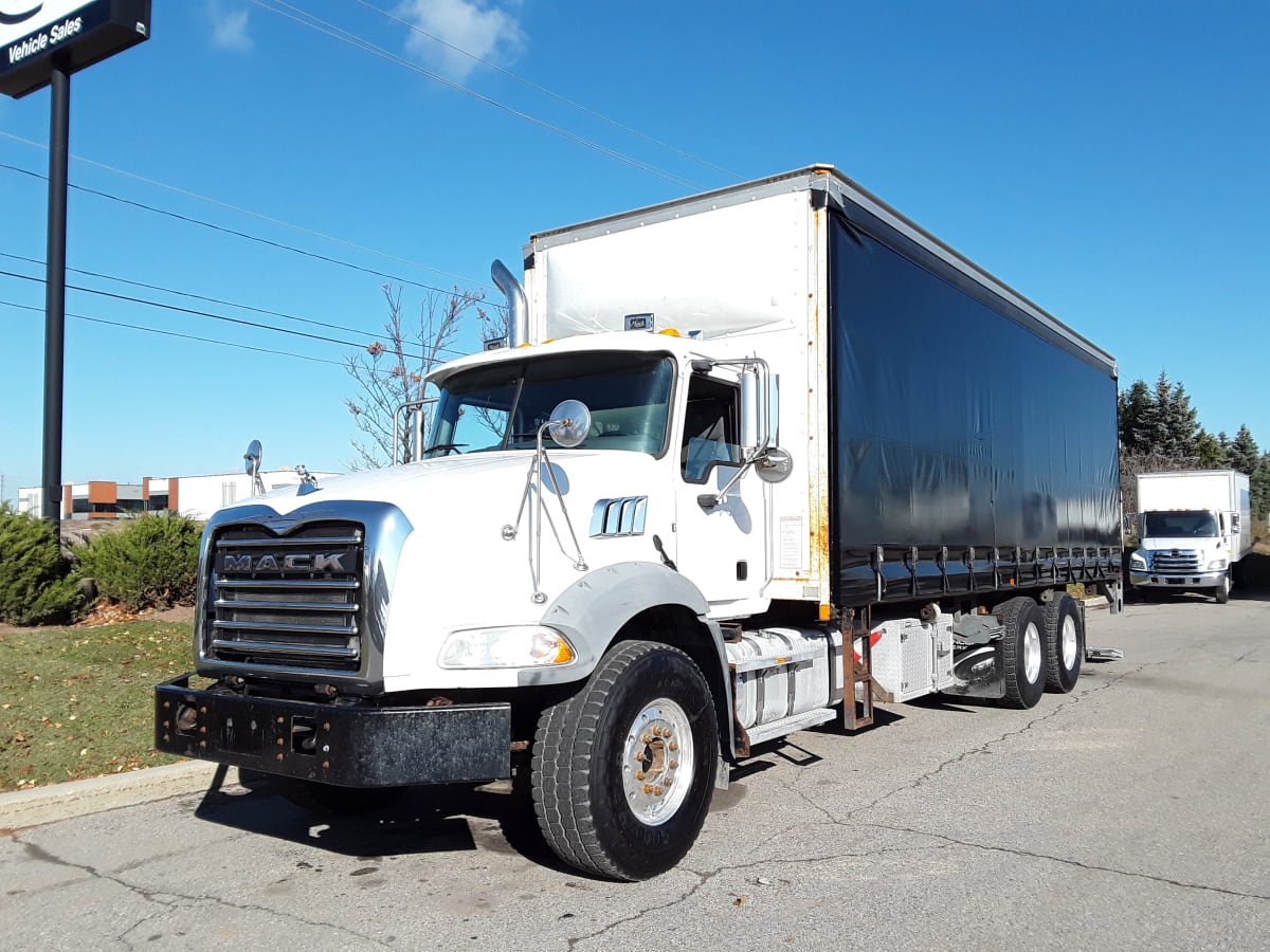 2018 Mack Trucks, Inc. GU813 242374