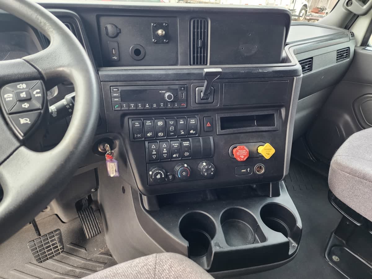 2020 International - image 9