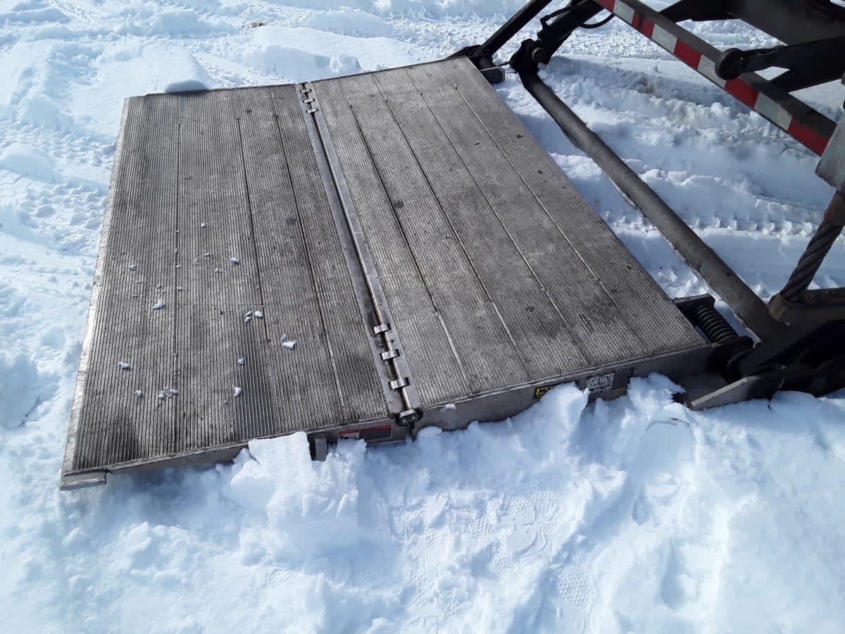 2020 Freightliner/Mercedes M2 106 242548