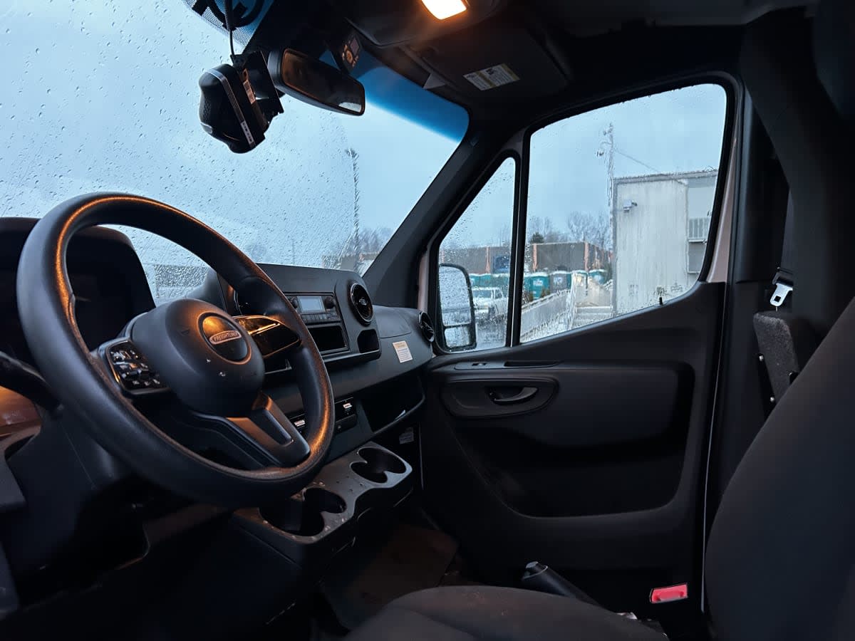 2019 Mercedes-Benz F3CA144 242593