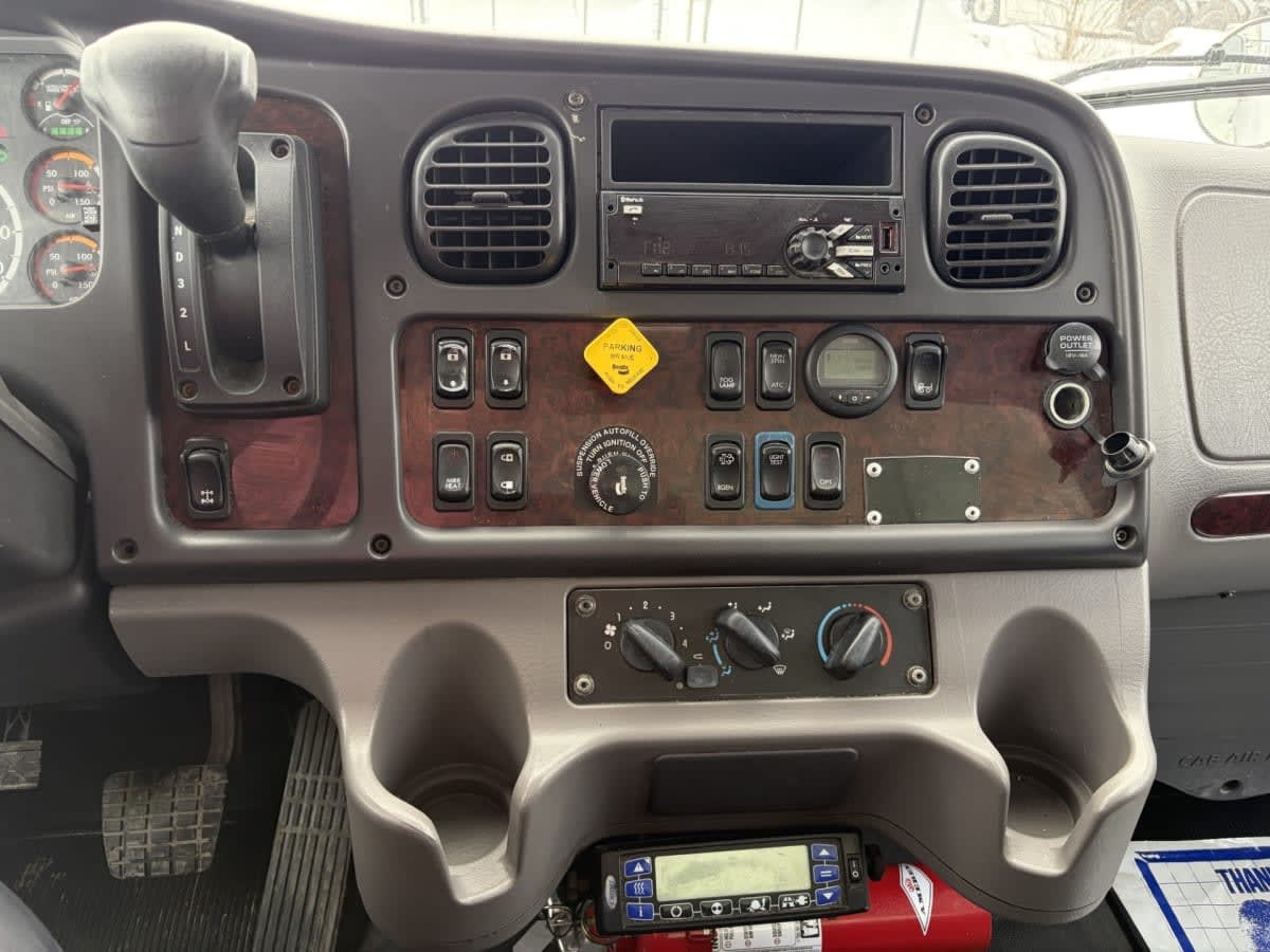 2020 Freightliner/Mercedes M2 106 242899