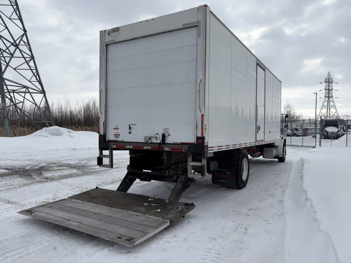 2020 Freightliner/Mercedes M2 106 242899