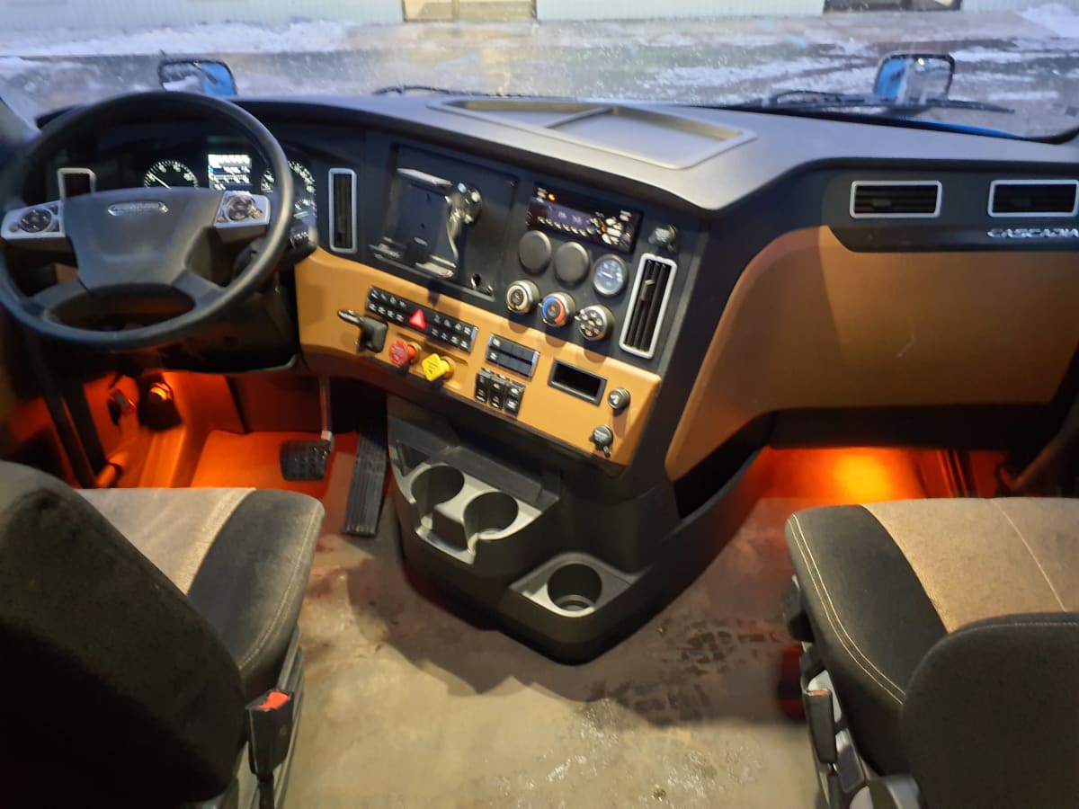 2020 Freightliner/Mercedes NEW CASCADIA PX12664 242917