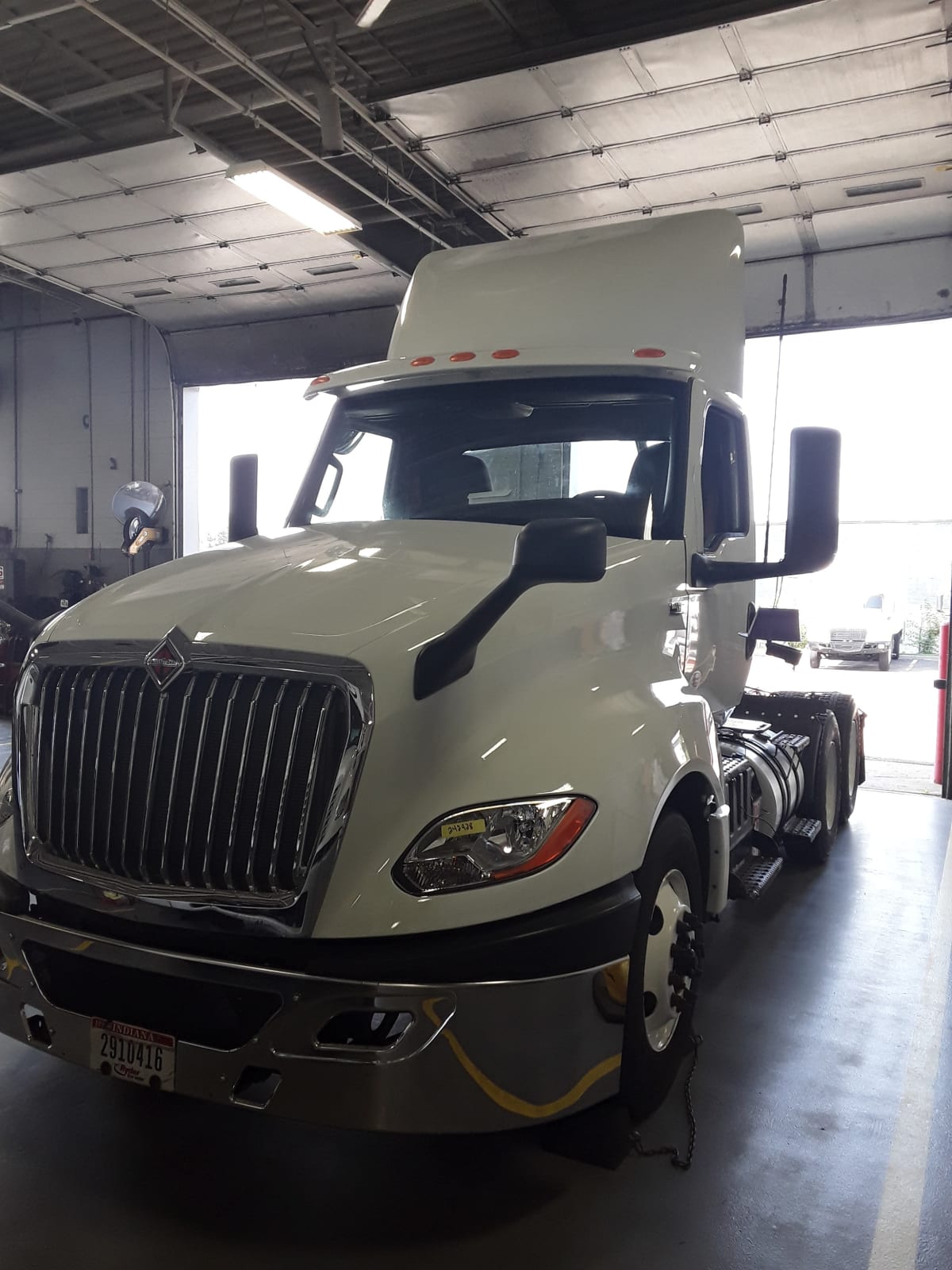 2020 Navistar International LT625 DAYCAB T/A 242928