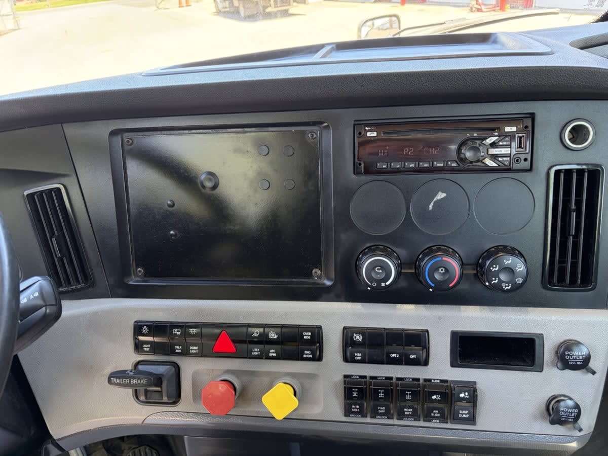 2020 Freightliner/Mercedes NEW CASCADIA 126 243085