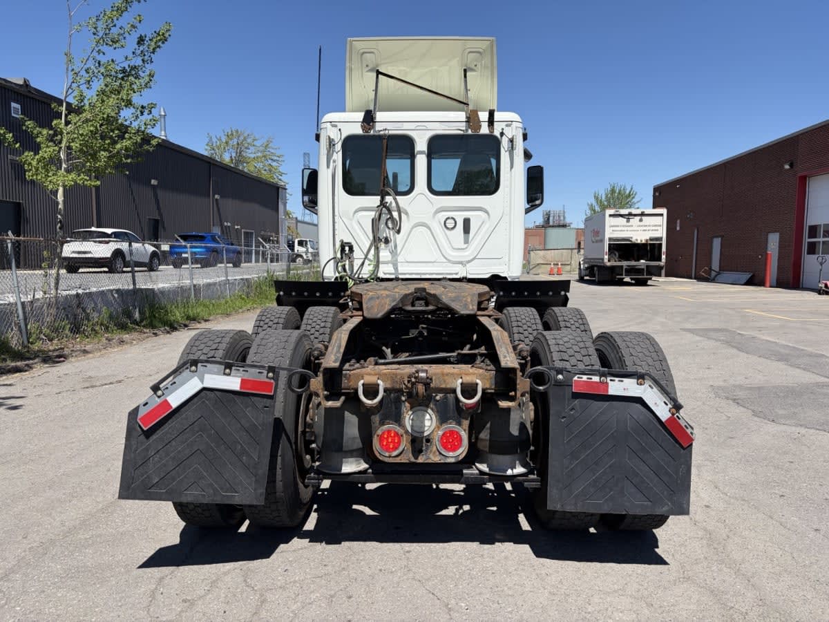 2020 Freightliner/Mercedes NEW CASCADIA 126 243085