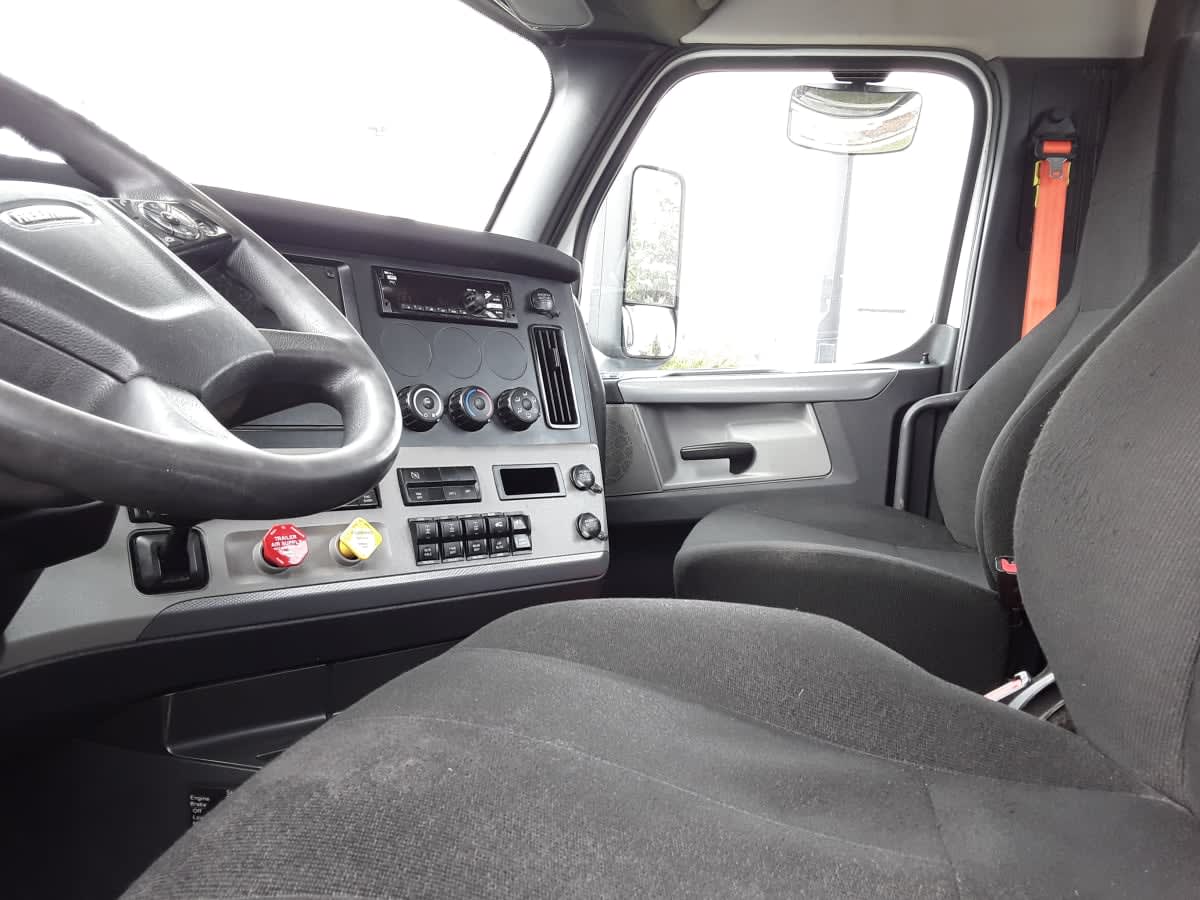 2020 Freightliner/Mercedes NEW CASCADIA 126 243097