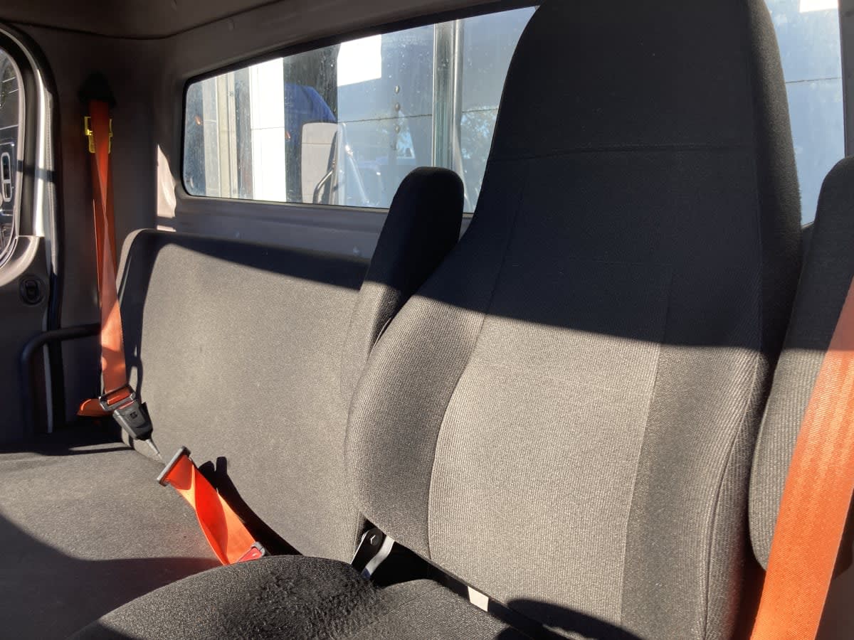 2020 Freightliner/Mercedes M2 106 243105