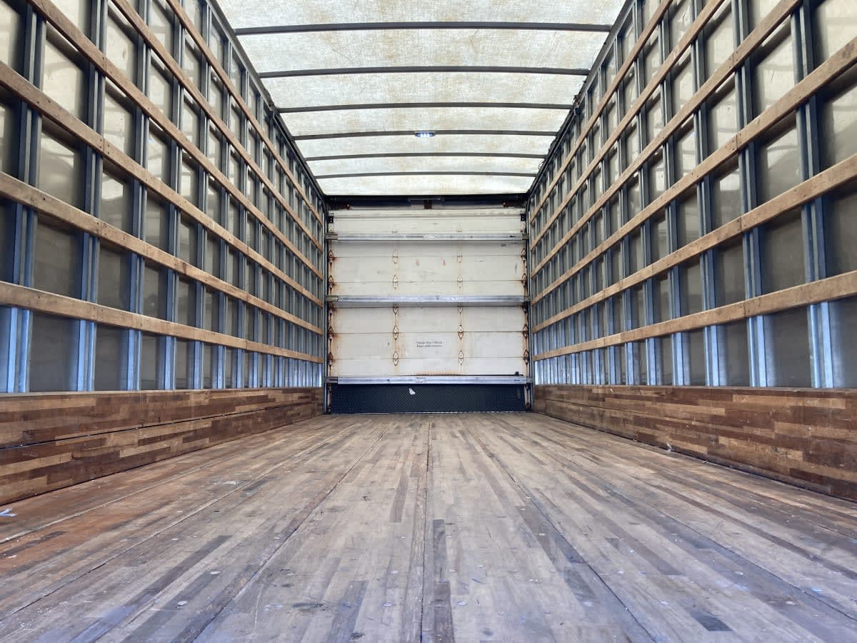 2020 Freightliner/Mercedes M2 106 243105