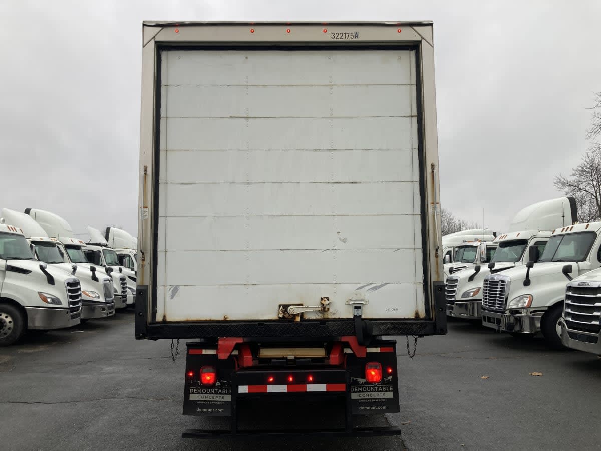 2020 Freightliner/Mercedes M2 106 243108