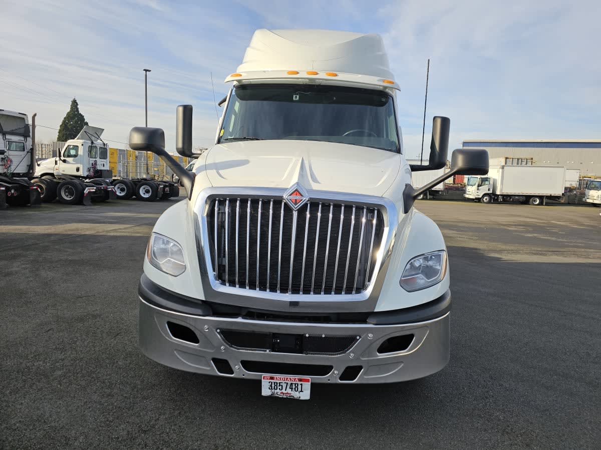 2020 International LT in Tacoma, WA — photo 2