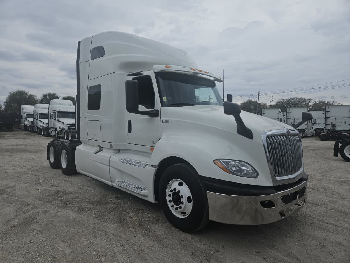 2020 International - image 3