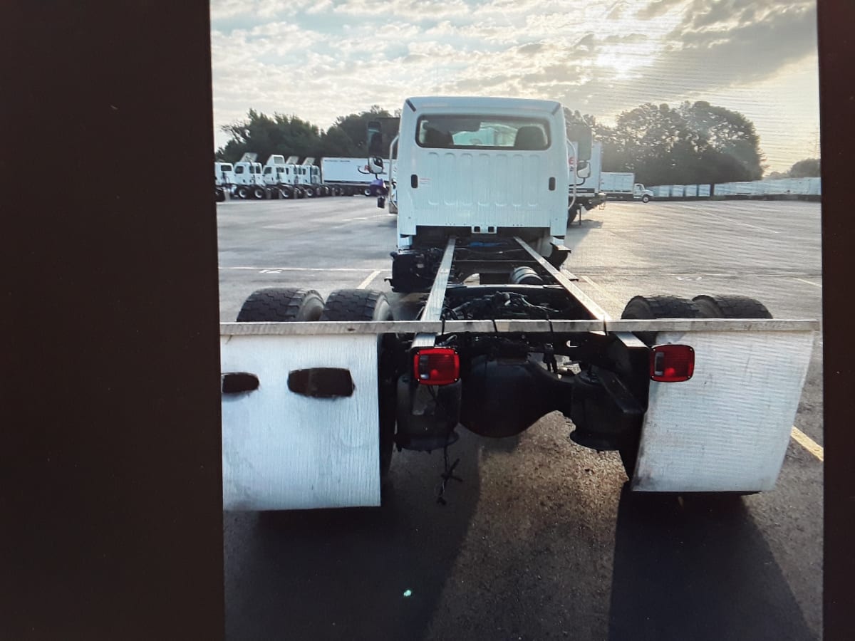 2020 Freightliner/Mercedes M2 106 243211