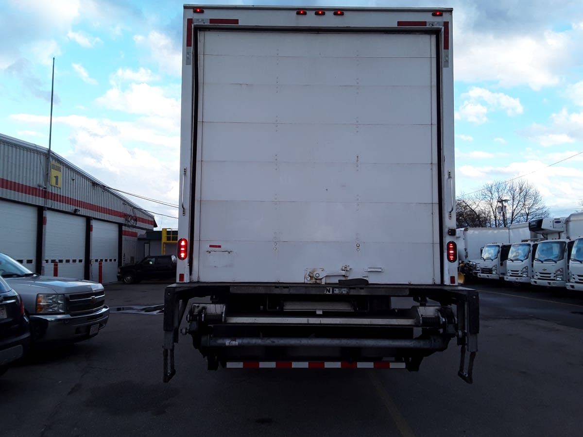 2020 Freightliner/Mercedes M2 106 243215