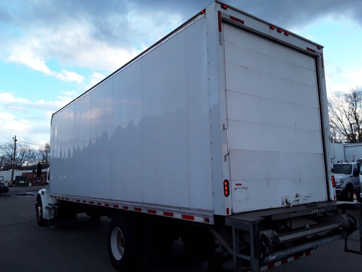 2020 Freightliner/Mercedes M2 106 243215