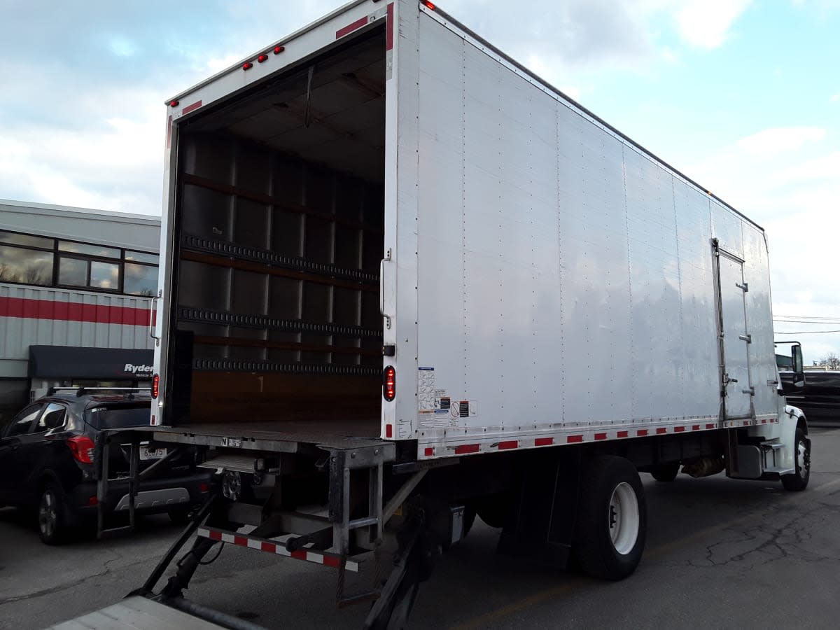 2020 Freightliner/Mercedes M2 106 243215