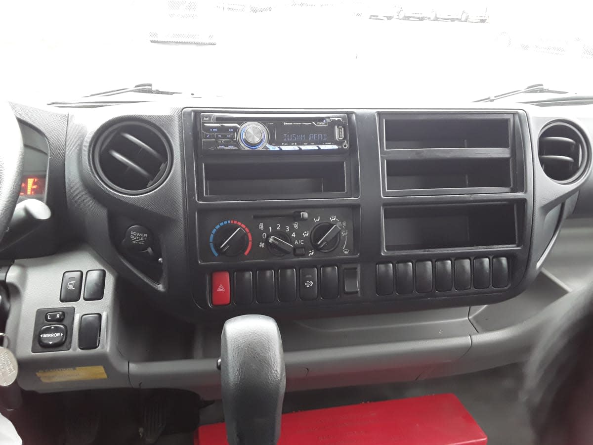 2019 Hino HINO 195 243261