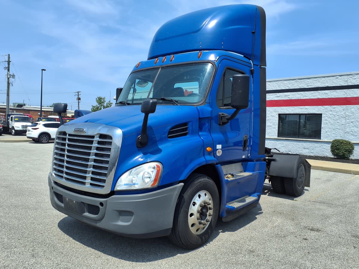 2020 Freightliner Cascadia in Cleveland, OH