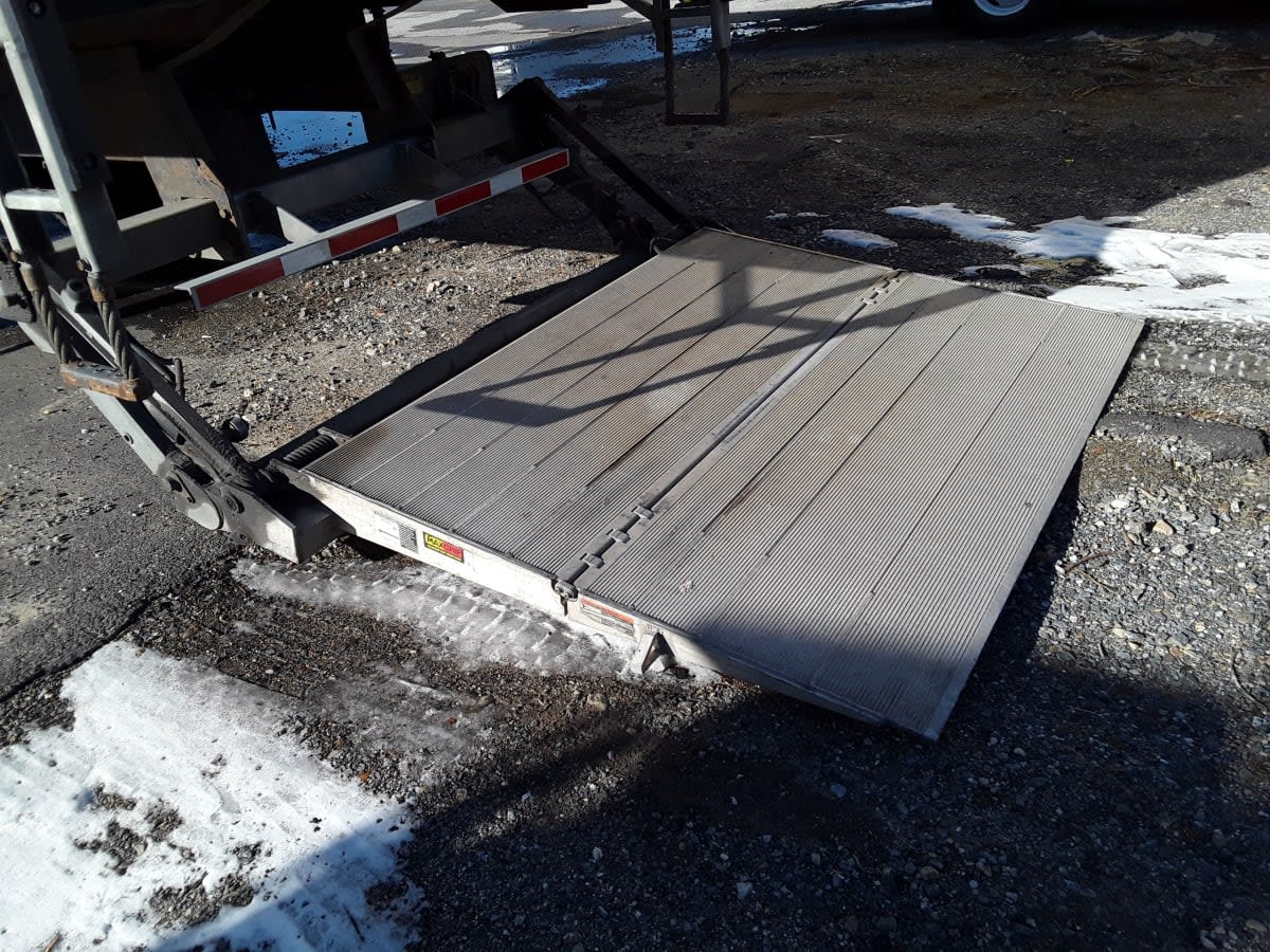 2020 Freightliner/Mercedes M2 106 243345