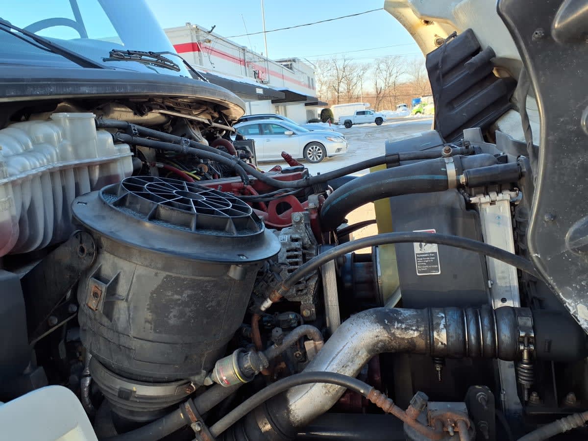 2020 Freightliner/Mercedes M2 106 243377