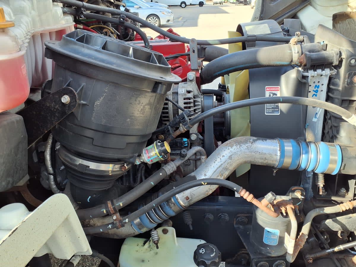 2020 Freightliner/Mercedes M2 106 243378