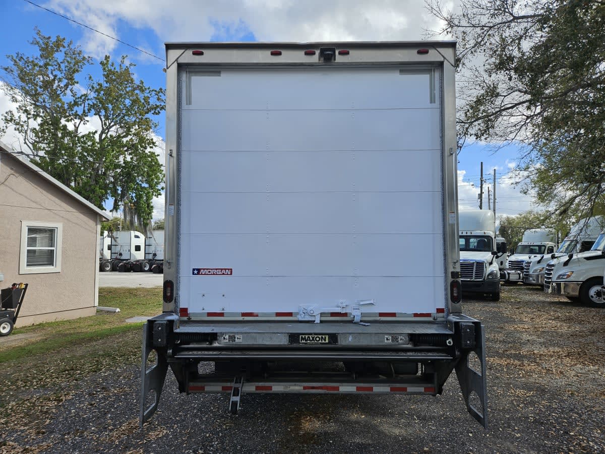 2020 Freightliner/Mercedes M2 106 243385