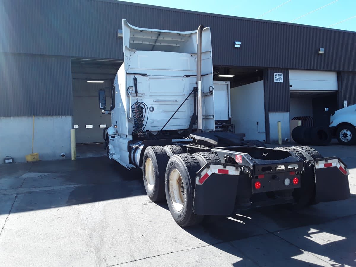 2020 Volvo VNR64T-640 243424