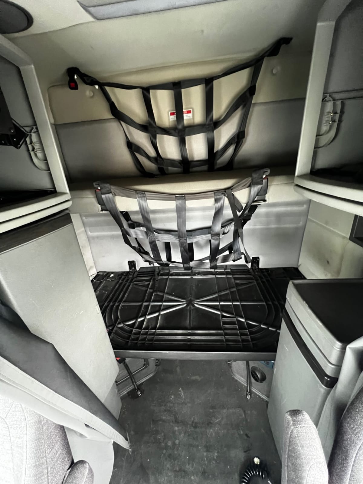2020 Volvo VNR 640 in West Sacramento, CA — photo 8