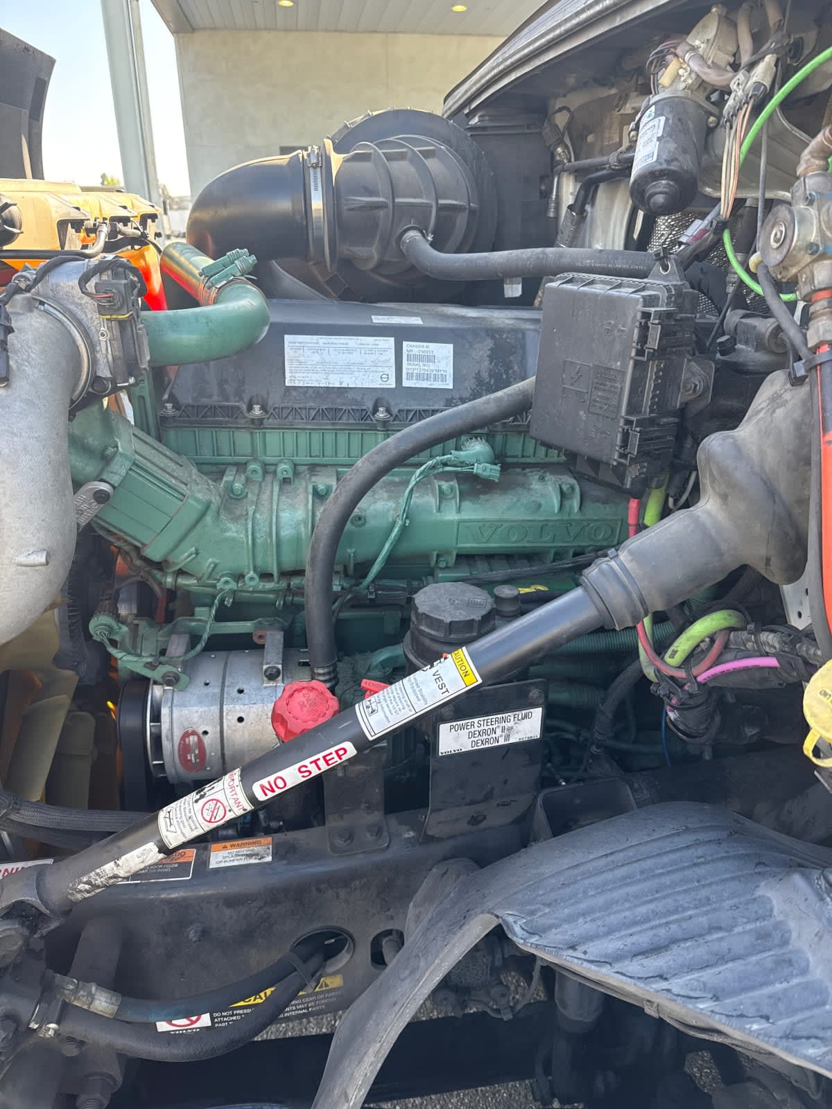 2020 Volvo - image 9