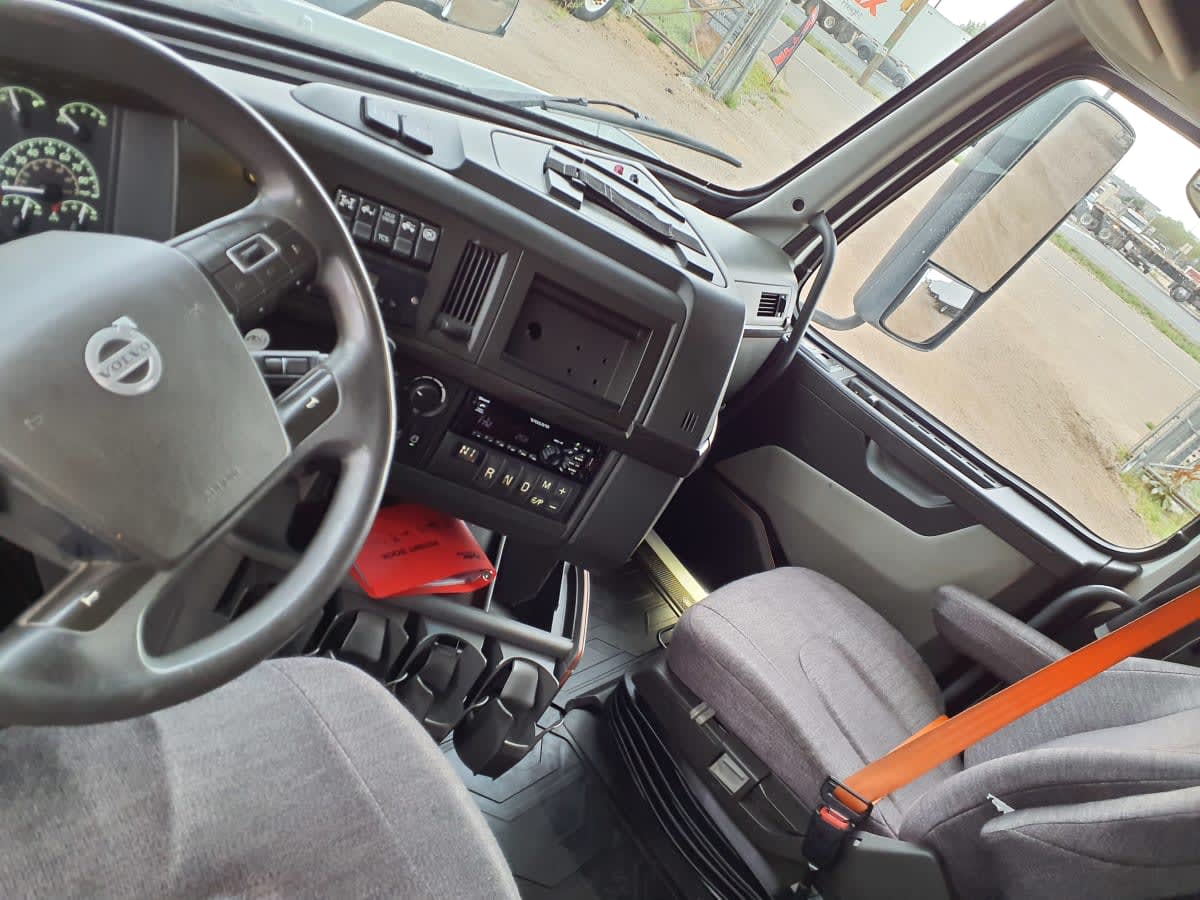 2020 Volvo VNR64T-640 243434