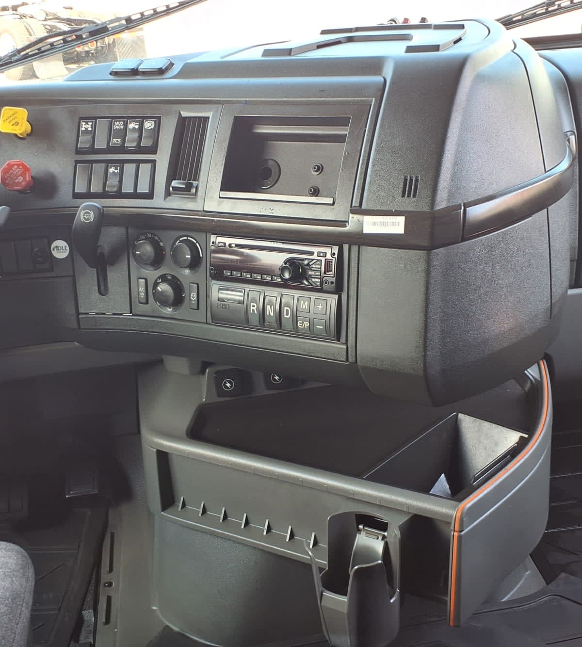 2020 Volvo VNR64T-640 243453