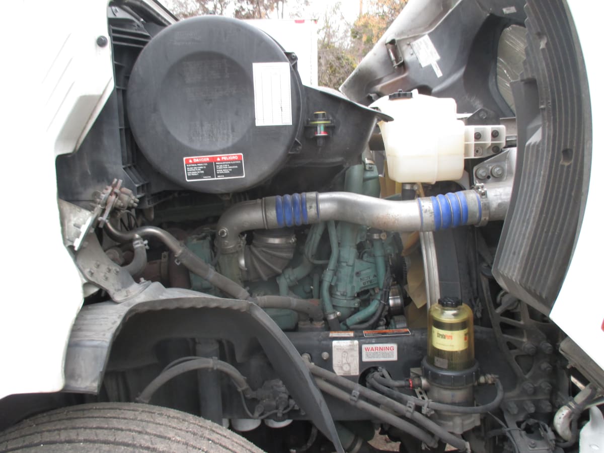 2020 Volvo VNR64T-640 243497