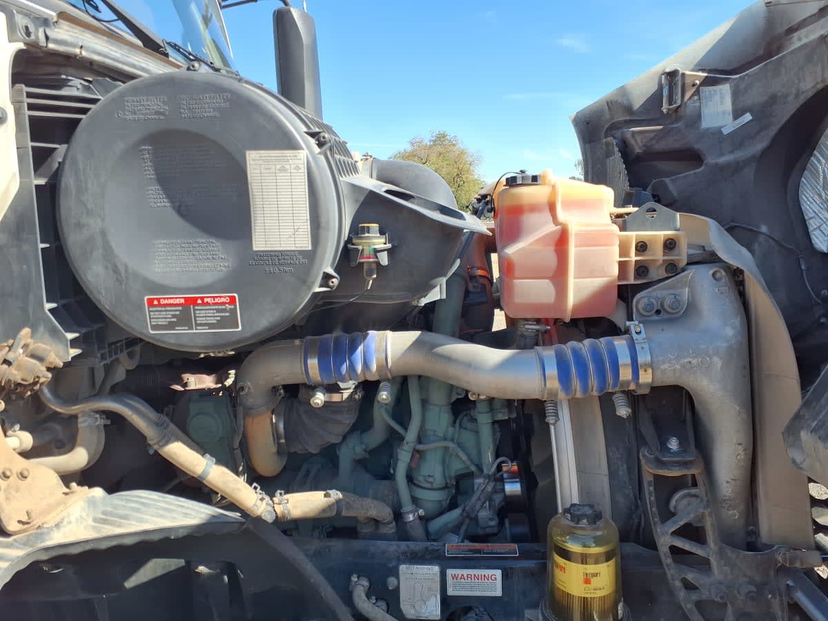 2020 Volvo VNR64T-640 243571