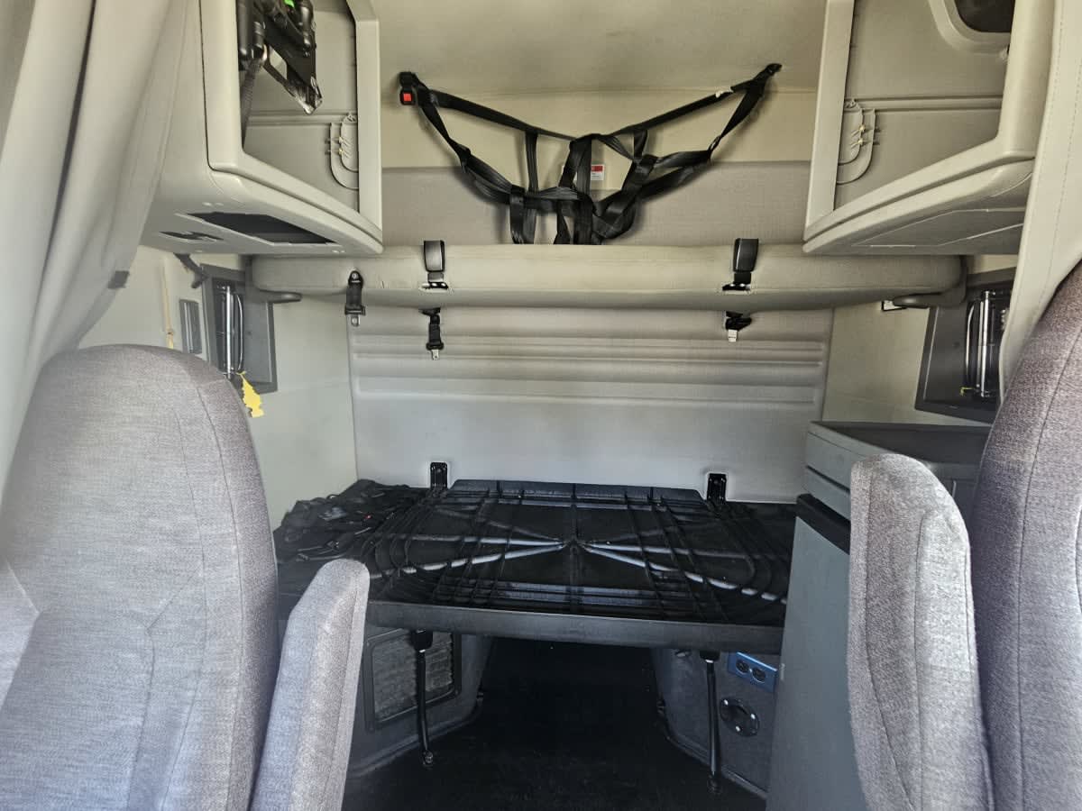 2020 Volvo VNR64T-640 243599