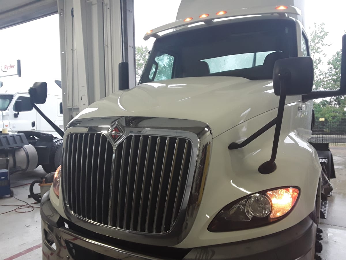 2020 Navistar International RH613 DAYCAB S/A 243626