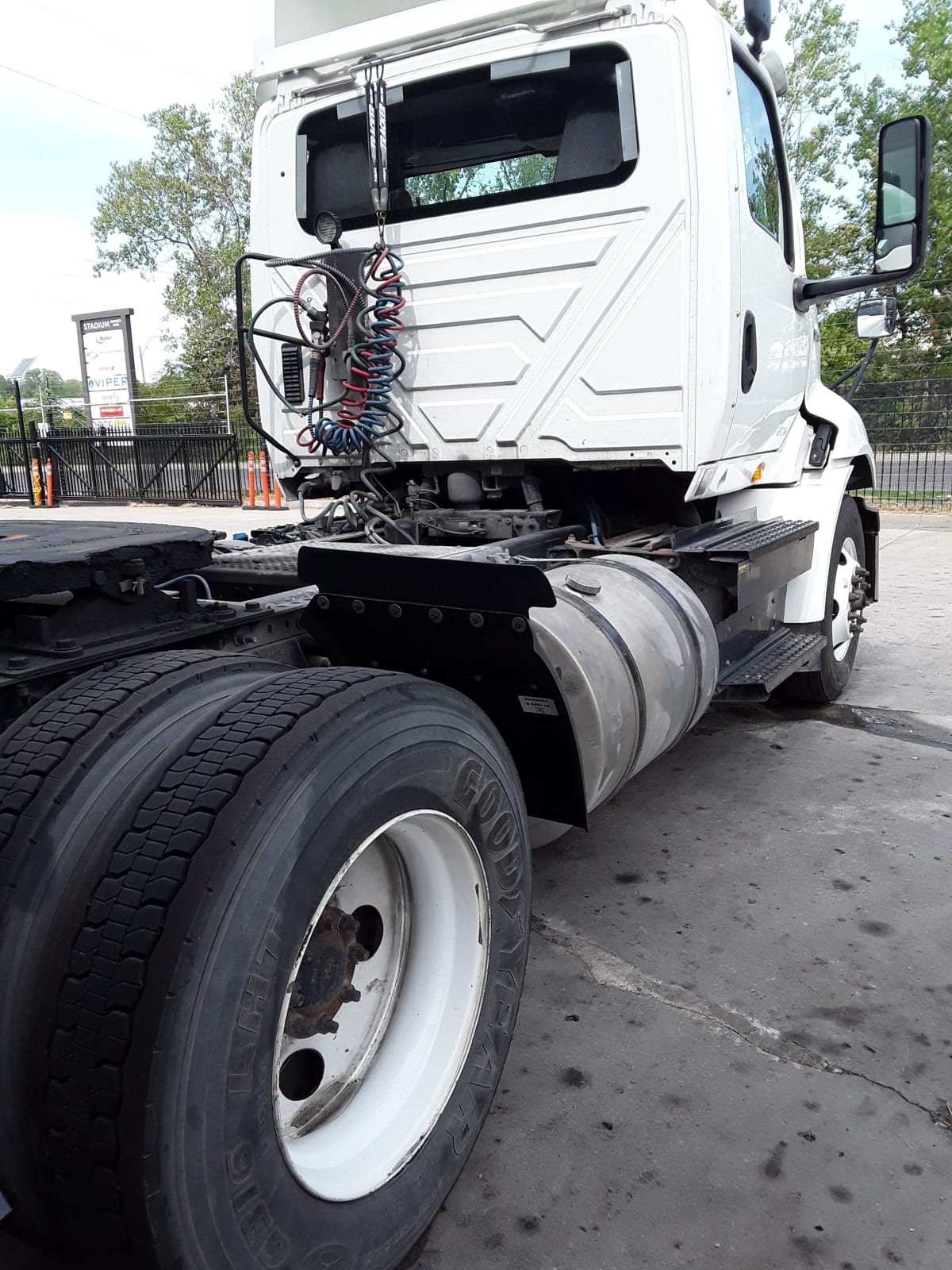 2020 Navistar International RH613 DAYCAB S/A 243627