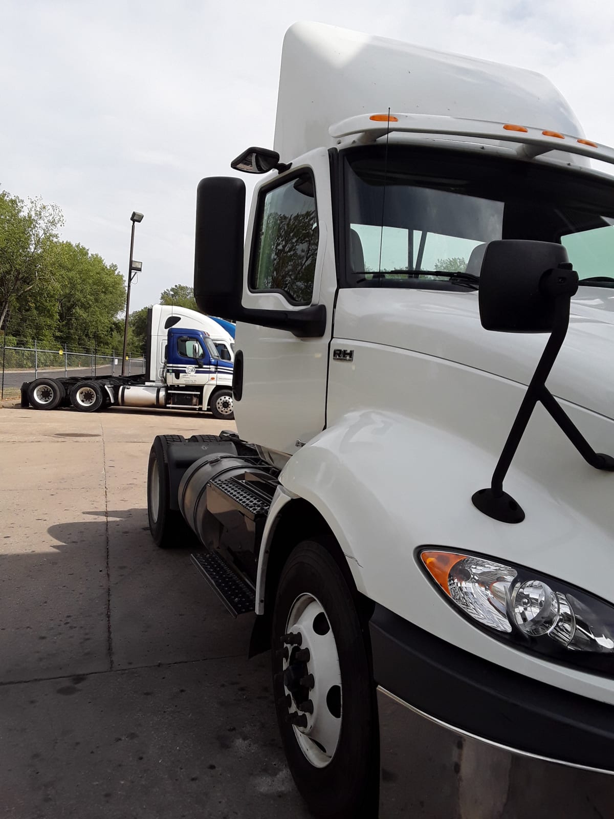 2020 Navistar International RH613 DAYCAB S/A 243629