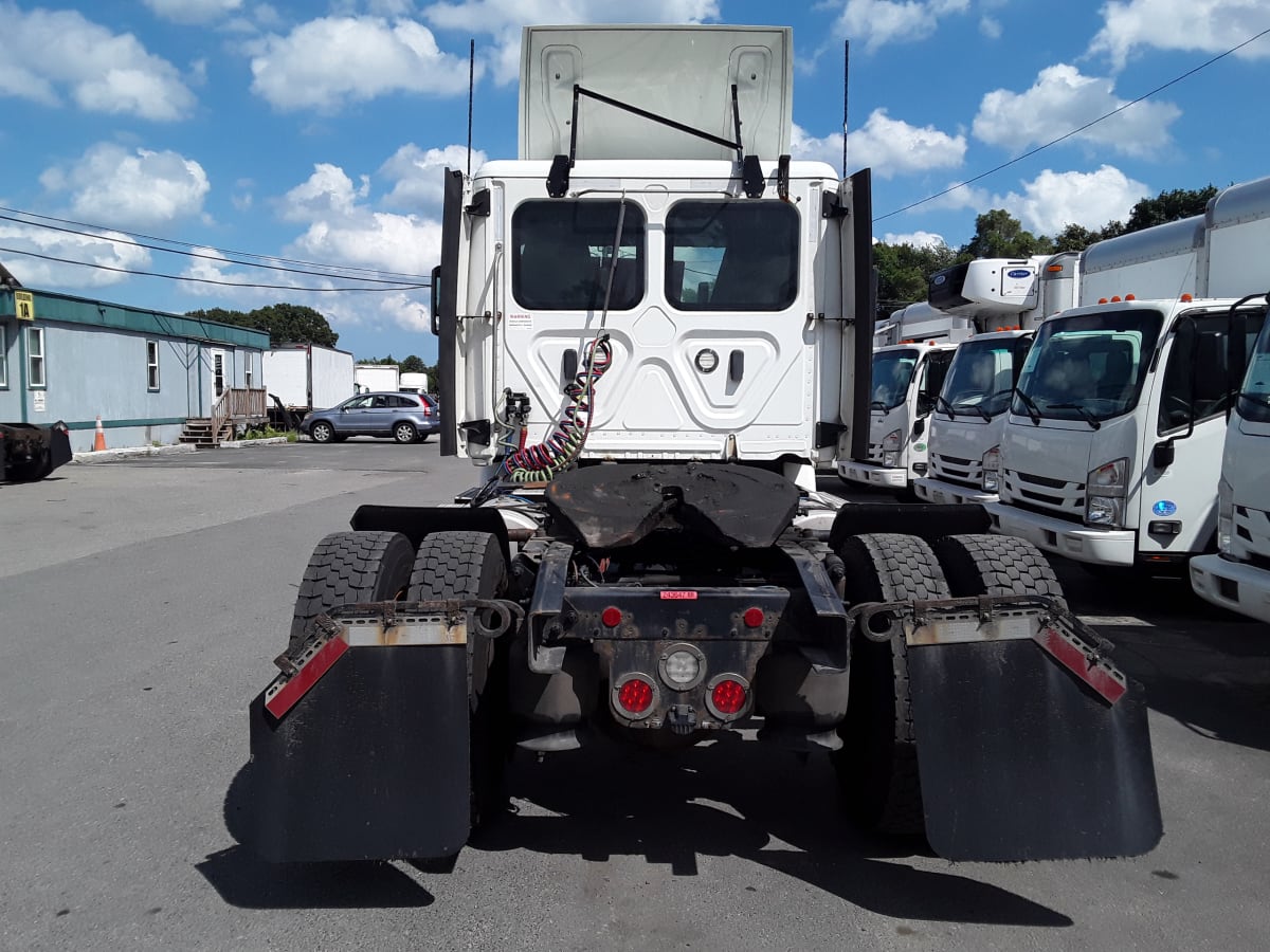 2020 Freightliner/Mercedes CASCADIA 113 243647