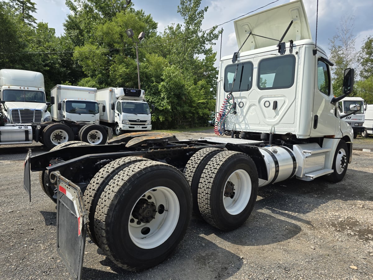 2020 Freightliner/Mercedes NEW CASCADIA PX12664 243663