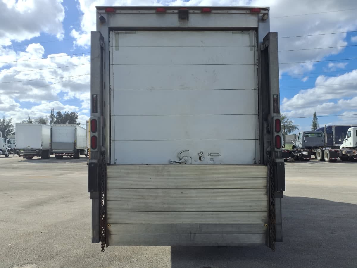 2020 Freightliner/Mercedes M2 106 243669