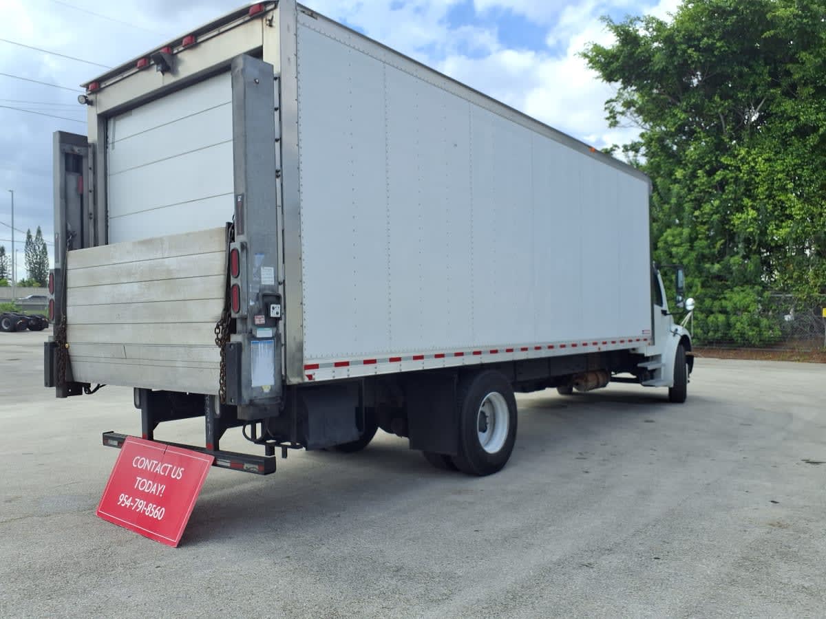 2020 Freightliner M2 106 243671