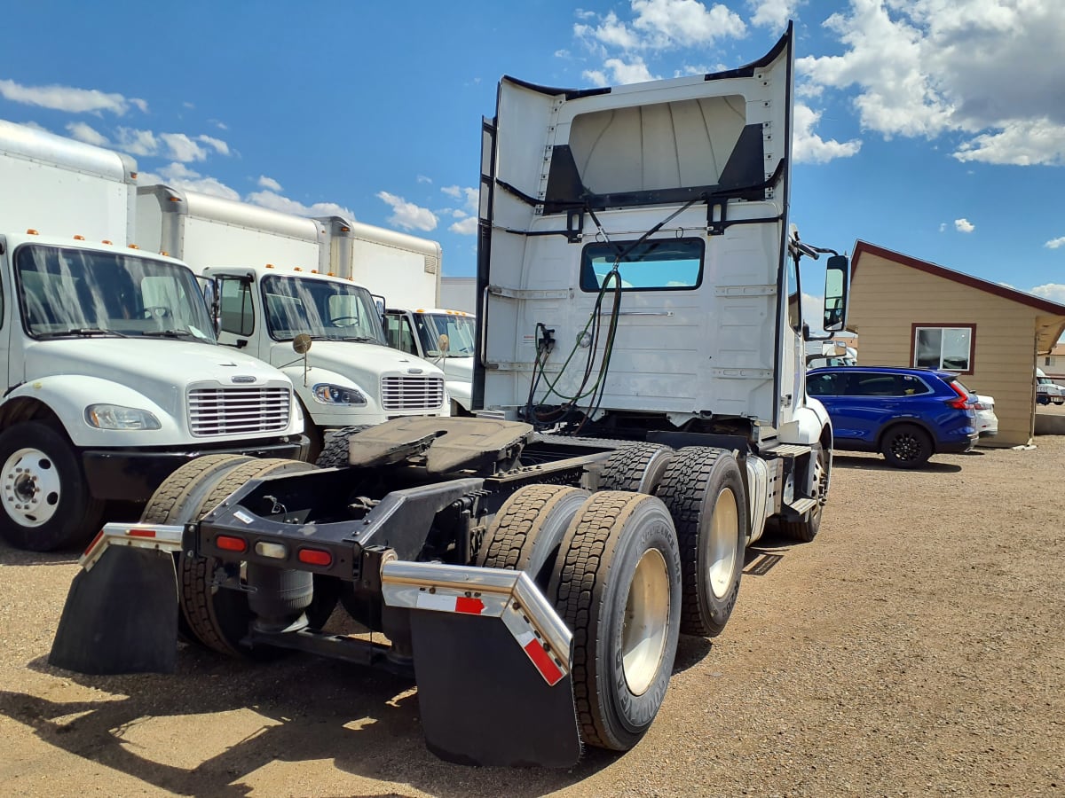 2020 Volvo VNL62T300 243762