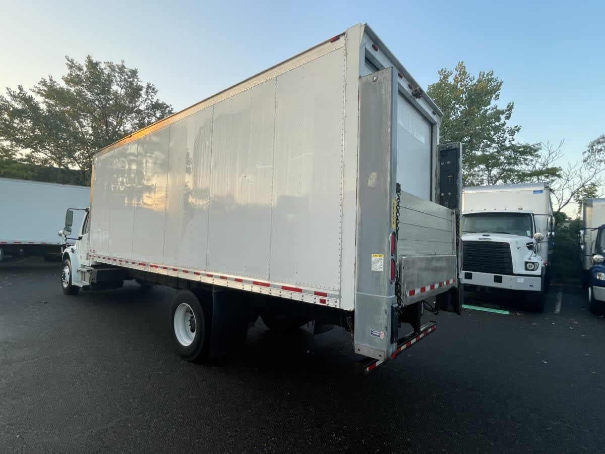 2020 Freightliner M2 106 243787